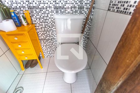 Casa à venda com 156m², 2 quartos e 1 vagaBanheiro social