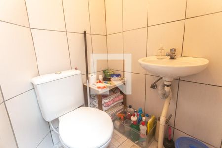 Casa à venda com 156m², 2 quartos e 1 vagaBanheiro social