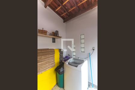 Casa à venda com 156m², 2 quartos e 1 vagaÁrea de serviço