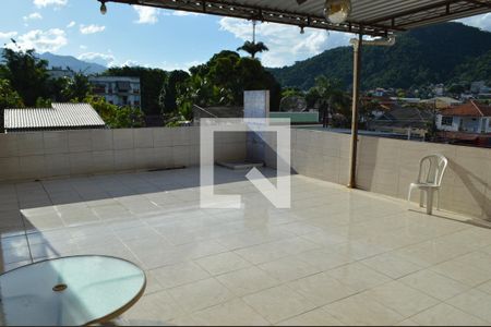 Casa de condomínio à venda com 160m², 2 quartos e sem vagaTerraço