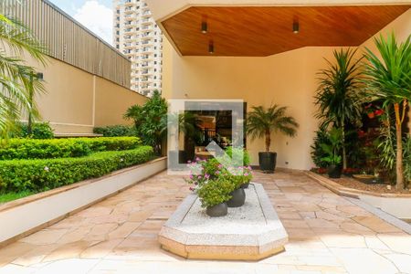 Apartamento à venda com 382m², 4 quartos e 4 vagas Apartamento à venda com 382m², 4 quartos e 4 vagasÁrea externa