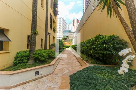 Apartamento à venda com 382m², 4 quartos e 4 vagas Apartamento à venda com 382m², 4 quartos e 4 vagasÁrea externa
