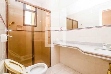 Apartamento à venda com 382m², 4 quartos e 4 vagas Apartamento à venda com 382m², 4 quartos e 4 vagasBanheiro da Suíte 1