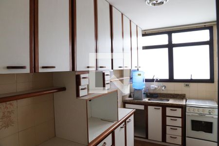 Apartamento à venda com 130m², 2 quartos e 1 vaga Apartamento à venda com 130m², 2 quartos e 1 vagaCozinha