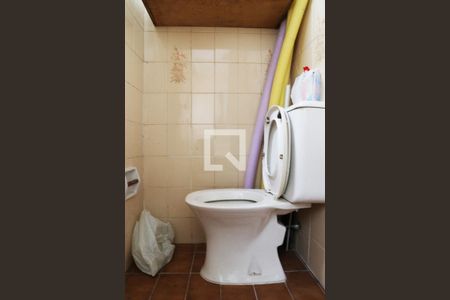 Apartamento à venda com 130m², 2 quartos e 1 vaga Apartamento à venda com 130m², 2 quartos e 1 vagaBanheiro de serviço