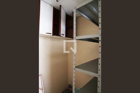 Apartamento à venda com 130m², 2 quartos e 1 vaga Apartamento à venda com 130m², 2 quartos e 1 vagaQuarto de Serviço