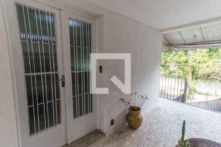 Casa à venda com 330m², 3 quartos e 3 vagasVaranda