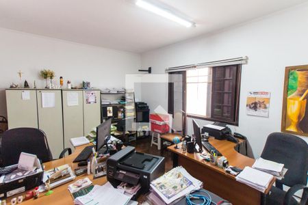 Casa à venda com 330m², 3 quartos e 3 vagasQuarto 2 / Escritório 