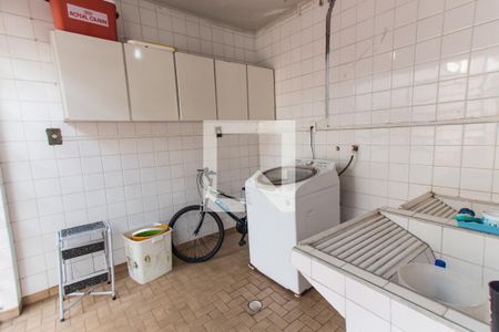 Casa à venda com 330m², 3 quartos e 3 vagasÁrea de Serviço