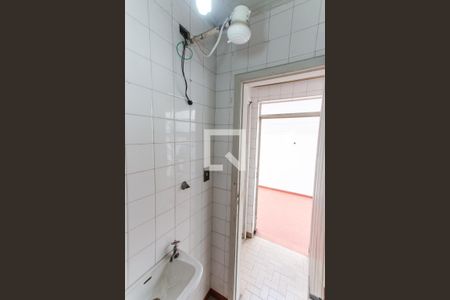 Casa à venda com 330m², 3 quartos e 3 vagasBanheiro de Serviço