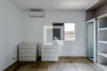 Casa à venda com 400m², 5 quartos e 8 vagasQuarto 2 - Suíte