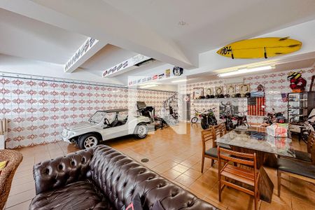 Casa à venda com 400m², 5 quartos e 8 vagasGaragem