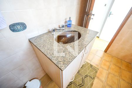 Casa à venda com 380m², 3 quartos e 5 vagas Casa à venda com 380m², 3 quartos e 5 vagasPia