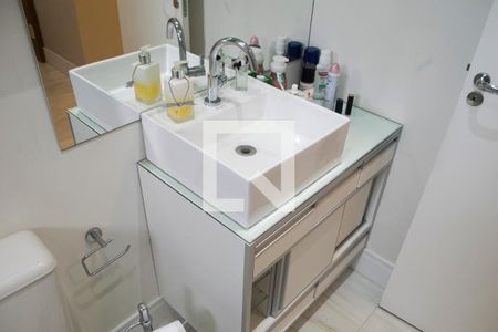 Apartamento à venda com 125m², 2 quartos e 1 vaga Apartamento à venda com 125m², 2 quartos e 1 vagaBanheiro quarto 2
