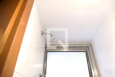 Apartamento à venda com 200m², 4 quartos e 2 vagas Apartamento à venda com 200m², 4 quartos e 2 vagasBanheiro serviço