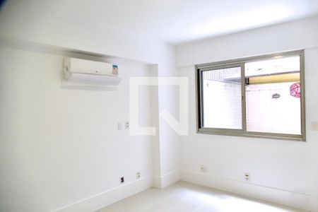 Apartamento à venda com 200m², 4 quartos e 2 vagas Apartamento à venda com 200m², 4 quartos e 2 vagasSuíte 2