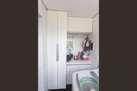 Apartamento à venda com 154m², 3 quartos e 2 vagas Apartamento à venda com 154m², 3 quartos e 2 vagasArmário da Área de Serviço