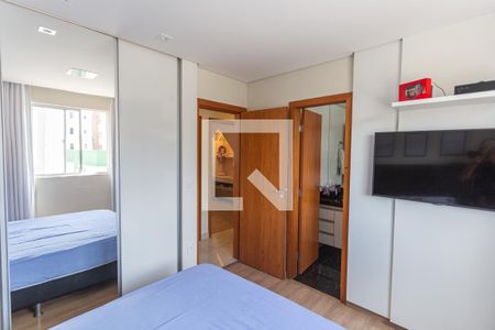 Apartamento à venda com 154m², 3 quartos e 2 vagas Apartamento à venda com 154m², 3 quartos e 2 vagasSuíte