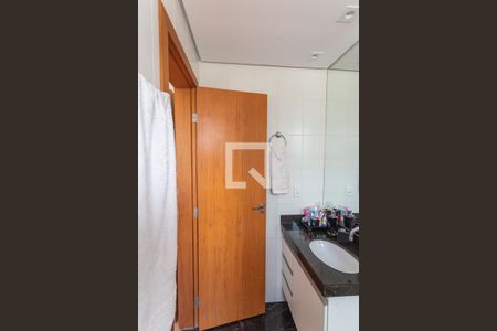 Apartamento à venda com 154m², 3 quartos e 2 vagas Apartamento à venda com 154m², 3 quartos e 2 vagasBanheiro da Suíte