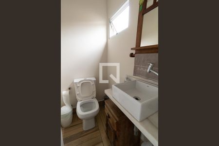 Casa à venda com 250m², 1 quarto e sem vaga Casa à venda com 250m², 1 quarto e sem vagaBanheiro de serviço