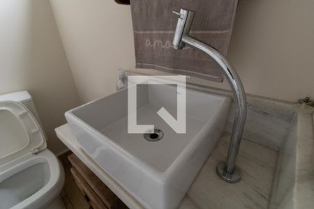 Casa à venda com 250m², 1 quarto e sem vaga Casa à venda com 250m², 1 quarto e sem vagaBanheiro de Serviço