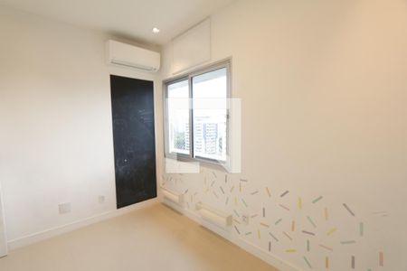 Apartamento à venda com 206m², 3 quartos e 2 vagasQuarto 3