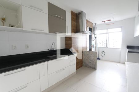 Apartamento à venda com 206m², 3 quartos e 2 vagasCozinha