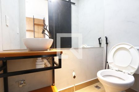 Lavabo de apartamento para alugar com 3 quartos, 206m² em Barra da Tijuca, Rio de Janeiro