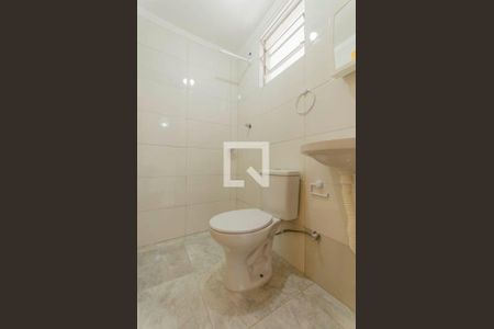 Banheiro  de casa para alugar com 1 quarto, 32m² em Vila Marieta, São Paulo