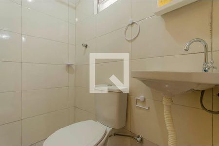 Banheiro  de casa para alugar com 1 quarto, 32m² em Vila Marieta, São Paulo
