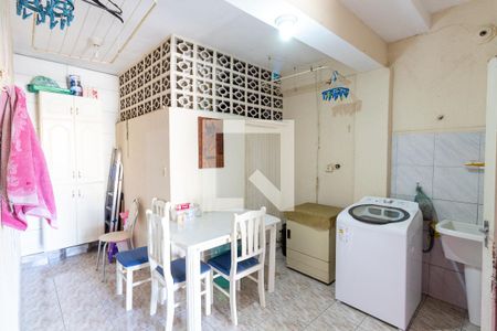 Casa à venda com 120m², 3 quartos e 2 vagasLavanderia