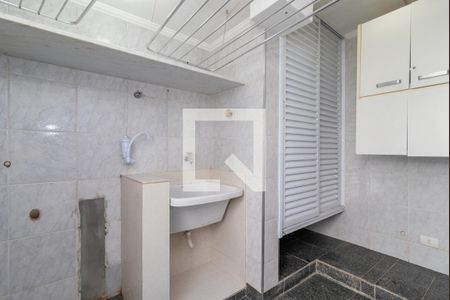 Apartamento à venda com 285m², 4 quartos e 2 vagas Apartamento à venda com 285m², 4 quartos e 2 vagasÁrea de Serviço