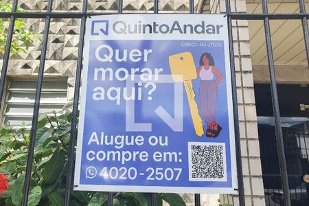 Apartamento à venda com 110m², 2 quartos e 1 vaga Apartamento à venda com 110m², 2 quartos e 1 vagaPlaca