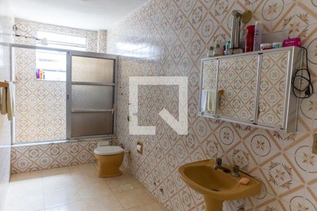 Apartamento à venda com 110m², 2 quartos e 1 vaga Apartamento à venda com 110m², 2 quartos e 1 vagaBanheiro