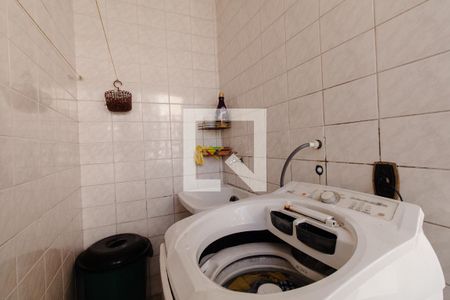 Casa à venda com 240m², 3 quartos e 2 vagas Casa à venda com 240m², 3 quartos e 2 vagasÁrea de Serviço