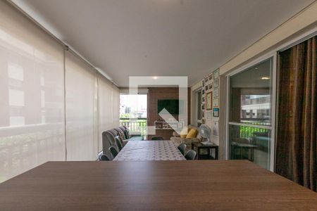 Apartamento à venda com 168m², 4 quartos e 2 vagas Apartamento à venda com 168m², 4 quartos e 2 vagasVaranda