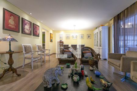 Apartamento à venda com 168m², 4 quartos e 2 vagas