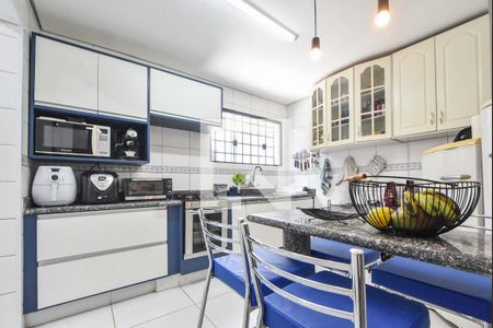 Casa à venda com 100m², 3 quartos e 2 vagasCozinha 