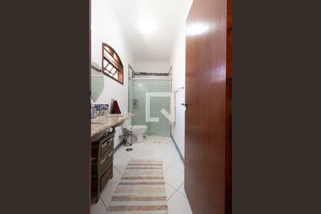 Casa à venda com 250m², 4 quartos e 4 vagasBanheiro