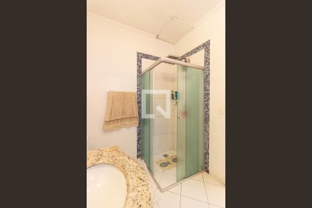 Casa à venda com 250m², 4 quartos e 4 vagasBanheiro Suíte 1