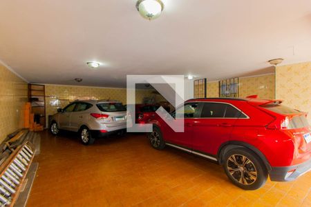 Casa à venda com 300m², 4 quartos e 7 vagas Casa à venda com 300m², 4 quartos e 7 vagasGaragem
