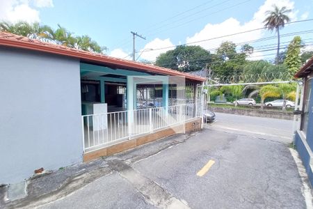 Casa à venda com 460m², 3 quartos e 3 vagas Casa à venda com 460m², 3 quartos e 3 vagasExtensão da propriedade