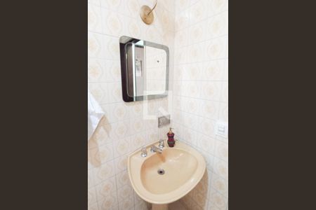 Casa à venda com 460m², 3 quartos e 3 vagas Casa à venda com 460m², 3 quartos e 3 vagasBanheiro 2