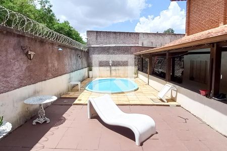 Casa à venda com 460m², 3 quartos e 3 vagas Casa à venda com 460m², 3 quartos e 3 vagasÁrea gourmet