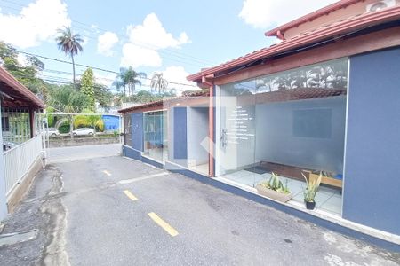 Casa à venda com 460m², 3 quartos e 3 vagas Casa à venda com 460m², 3 quartos e 3 vagasExtensão da propriedade