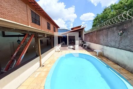 Casa à venda com 460m², 3 quartos e 3 vagas Casa à venda com 460m², 3 quartos e 3 vagasÁrea gourmet