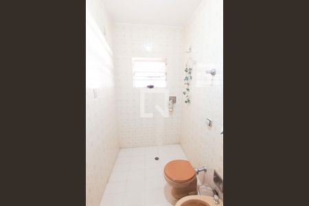 Casa à venda com 460m², 3 quartos e 3 vagas Casa à venda com 460m², 3 quartos e 3 vagasBanheiro 2