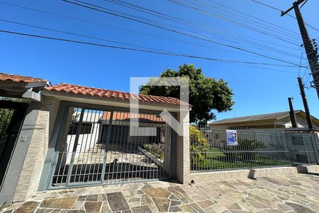 Casa à venda com 161m², 3 quartos e 2 vagasFachada