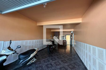 Casa à venda com 161m², 3 quartos e 2 vagasGaragem