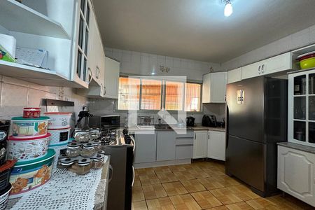 Casa à venda com 161m², 3 quartos e 2 vagasCozinha